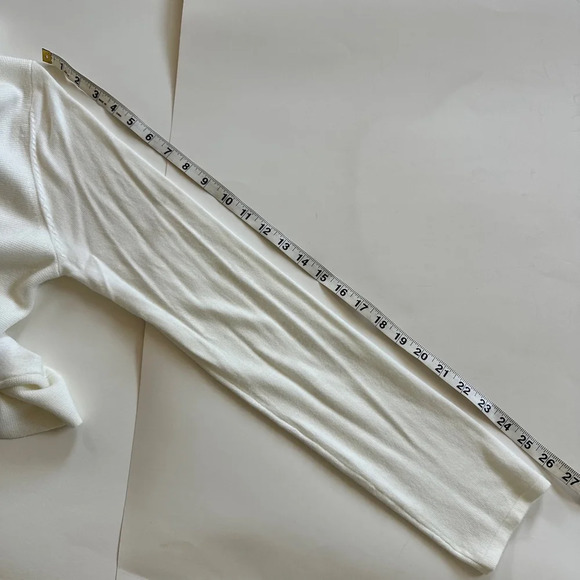 Tahari Women's Embellished
Cutout Cropped Sweatshirt Top
Ivory Large - Picture 4 of 8